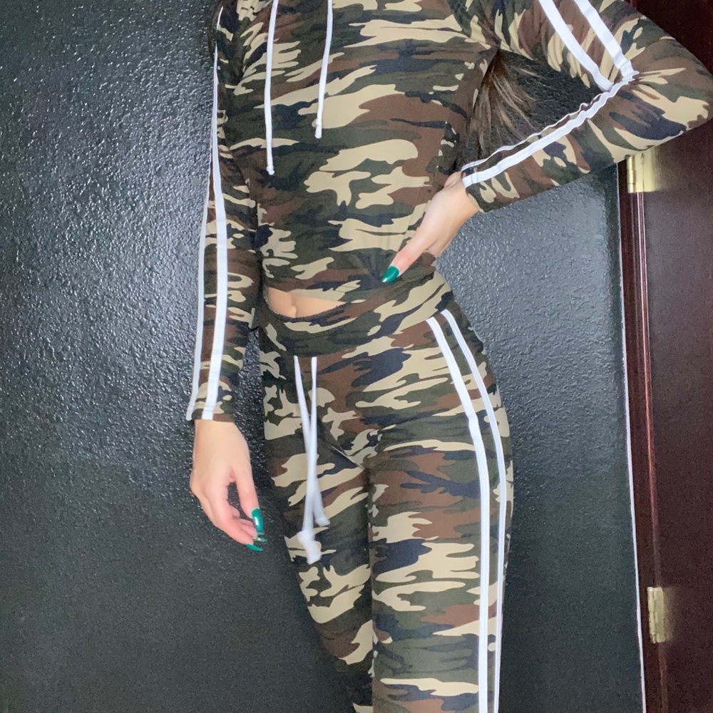 camouflage workout fit